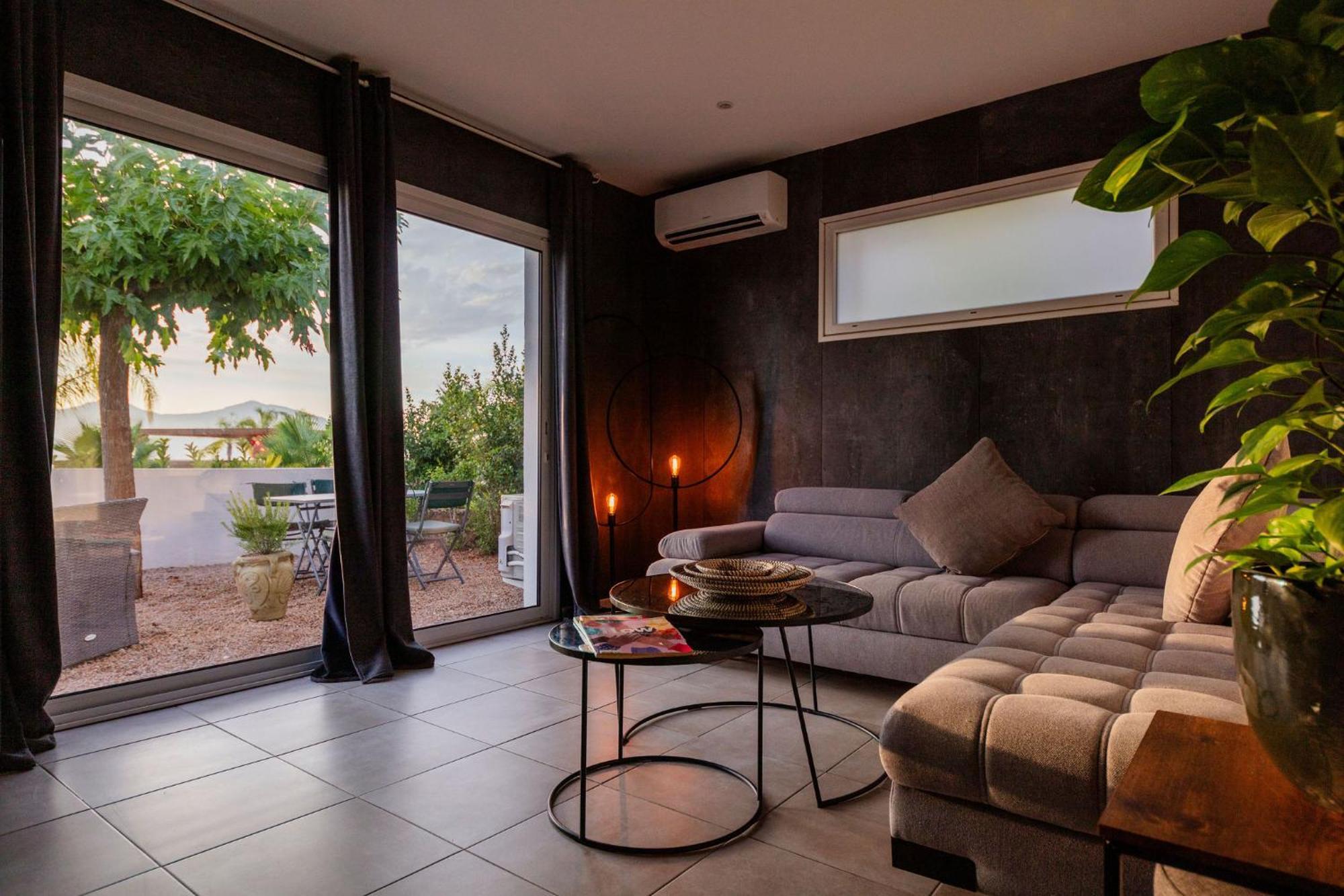 Bella Vista Hotel, Suites & Maisons Porticcio  Exterior photo