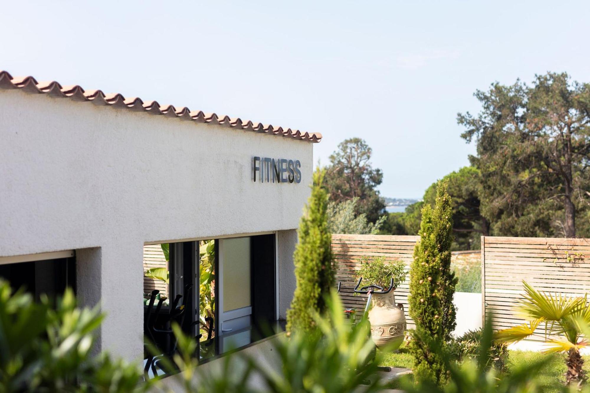 Bella Vista Hotel, Suites & Maisons Porticcio  Exterior photo